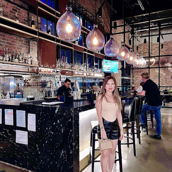 SOLD! Authentic Chanel 2022 Quilted Gold Top Handle Vanity (Gold Chanel Logo)! - Picture 17 of 17